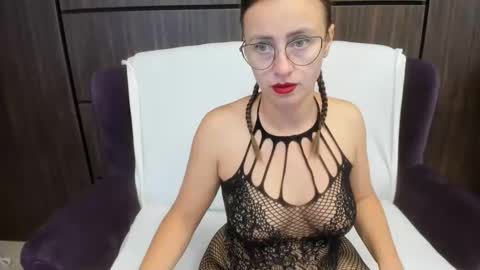 Snapshot of dominna chatting on September 24, 2025, 5:22 am Dominna online show from September 24, 2025, 5:22 am
