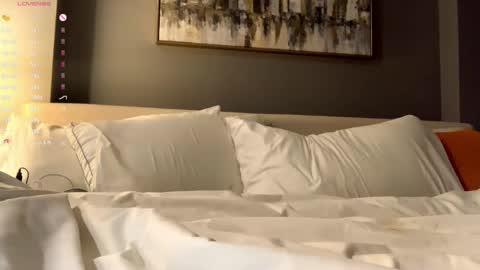 Kira online show from April 10, 2026, 10:14 pm