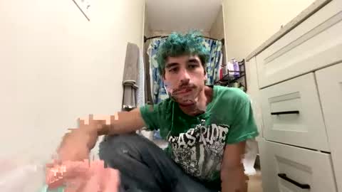 dommy_luv online show from May 2, 2026, 7:46 am