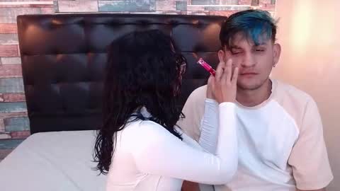 DONA Y CARL online show from January 17, 2026, 4:33 pm