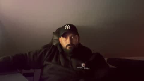 Snapshot of donchriiis chatting on October 22, 2025, 7:02 pm donchriiis online show from October 22, 2025, 7:02 pm