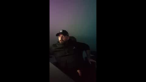 Snapshot of donchriiis chatting on October 23, 2025, 6:28 pm donchriiis online show from October 23, 2025, 6:28 pm