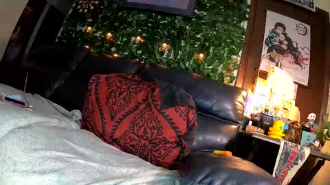 Snapshot of donkellz chatting on October 30, 2025, 7:10 am Sapphire Fox online show from October 30, 2025, 7:10 am