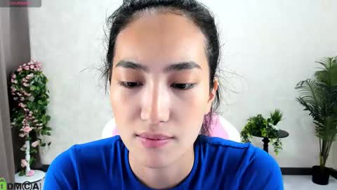 Snapshot of donnaa_drew chatting on October 23, 2025, 2:44 am Aura online show from October 23, 2025, 2:44 am