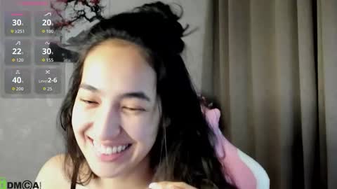 Aura online show from November 29, 2025, 3:42 am