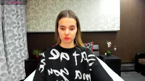 Snapshot of donnaaa_evans chatting on December 24, 2024, 11:55 pm Donna On GMT2 Mon-Fri 3-9 AM online show from December 24, 2024, 11:55 pm