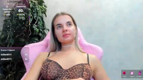 Snapshot of donnaaa_evans chatting on March 6, 2025, 3:13 am Donna On GMT2 Mon-Fri 3-9 AM online show from March 6, 2025, 3:13 am