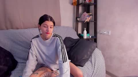 Donna online show from November 9, 2025, 1:31 pm