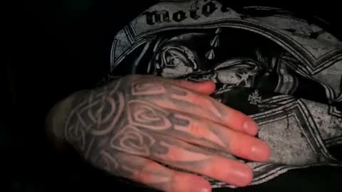 Snapshot of donvane chatting on December 7, 2024, 12:02 pm donvane online show from December 7, 2024, 12:02 pm