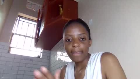 dora05191 online show from October 9, 2025, 10:24 am