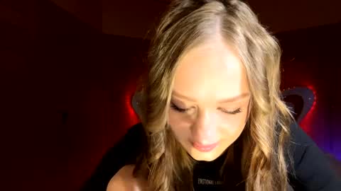 Anika online show from April 15, 2026, 7:58 pm