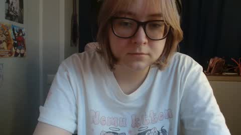 Snapshot of doriabodford chatting on October 20, 2025, 7:42 am Lola online show from October 20, 2025, 7:42 am