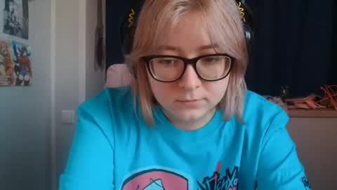 Snapshot of doriabodford chatting on October 27, 2025, 7:12 am Lola online show from October 27, 2025, 7:12 am