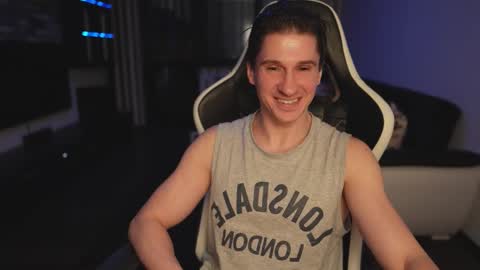 Dorian Reyes online show from March 8, 2026, 1:03 am