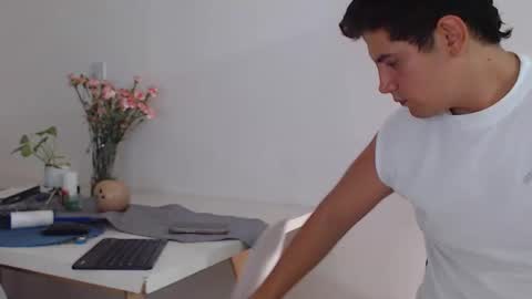 Snapshot of doriansalvatore chatting on April 13, 2026, 9:53 pm Dorian Salvatore online show from April 13, 2026, 9:53 pm