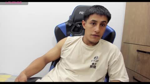 dorman_boy online show from November 2, 2025, 4:04 am