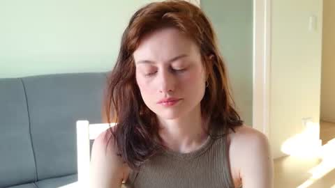 dormineaa online show from June 21, 2026, 4:37 am
