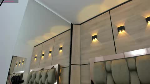  DOROTHY online show from December 21, 2025, 3:35 am