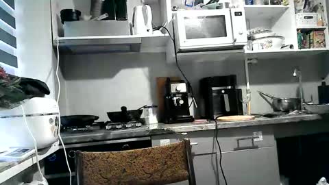 Dorrie Ann online show from September 15, 2025, 5:18 am