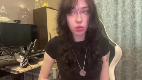 Jenny online show from July 6, 2026, 11:18 pm