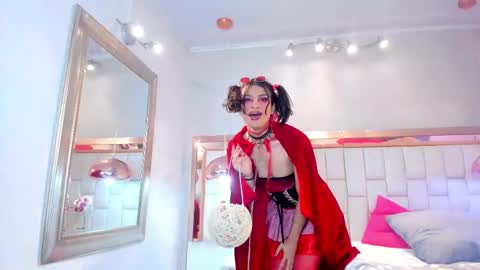 dory_smith_ online show from March 6, 2025, 10:04 pm