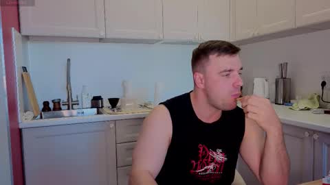 Sasha online show from September 29, 2025, 8:30 am