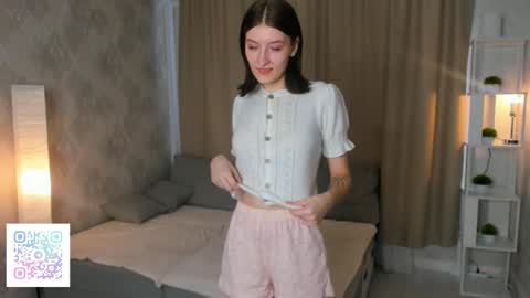 Snapshot of dotenderlin chatting on October 18, 2025, 4:15 am Adele online show from October 18, 2025, 4:15 am