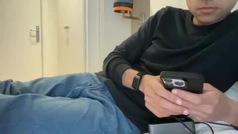 Snapshot of dotx90_fun chatting on November 2, 2025, 10:39 am Funlover online show from November 2, 2025, 10:39 am