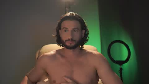 Snapshot of double_luckystrike chatting on October 17, 2025, 10:23 pm Keen online show from October 17, 2025, 10:23 pm