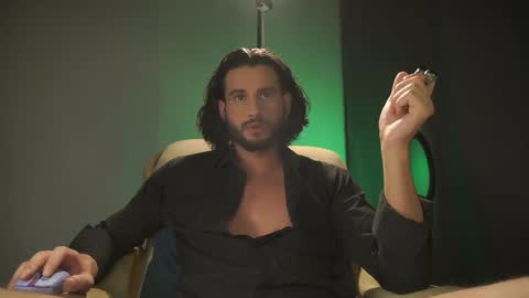 Snapshot of double_luckystrike chatting on November 9, 2025, 5:44 pm Keen online show from November 9, 2025, 5:44 pm