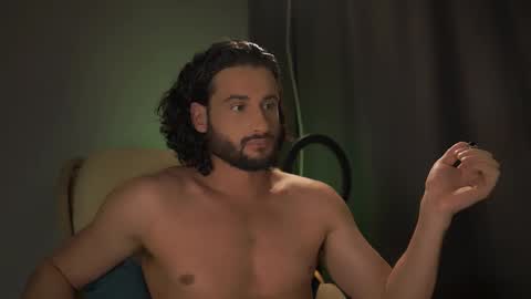 Snapshot of double_luckystrike chatting on November 10, 2025, 8:30 pm Keen online show from November 10, 2025, 8:30 pm