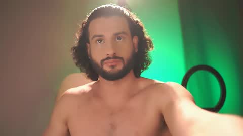 Snapshot of double_luckystrike chatting on November 12, 2025, 9:58 pm Keen online show from November 12, 2025, 9:58 pm