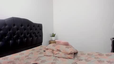 Isabella and Alessandro online show from March 4, 2026, 8:59 pm