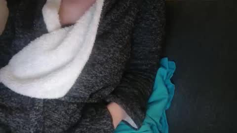 Douce Elsa online show from December 10, 2024, 9:33 pm