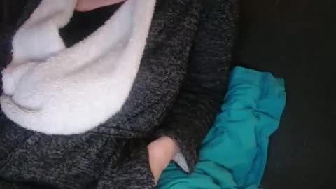 Douce Elsa online show from December 11, 2024, 6:09 pm