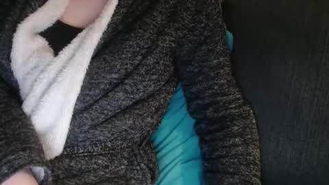 Douce Elsa online show from January 12, 2025, 7:42 pm