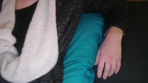 Douce Elsa online show from March 10, 2025, 6:56 pm