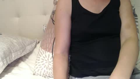 Douce Elsa online show from September 16, 2025, 6:53 pm