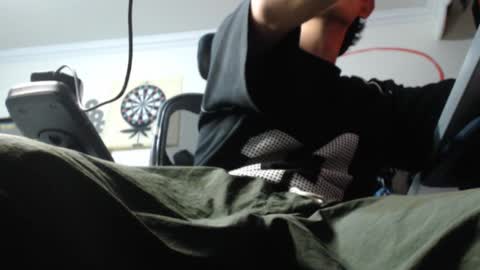 Snapshot of douglas_drake chatting on December 4, 2024, 6:22 am douglas_drake online show from December 4, 2024, 6:22 am