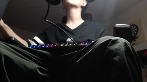 Snapshot of douglas_drake chatting on January 21, 2025, 7:04 am douglas_drake online show from January 21, 2025, 7:04 am