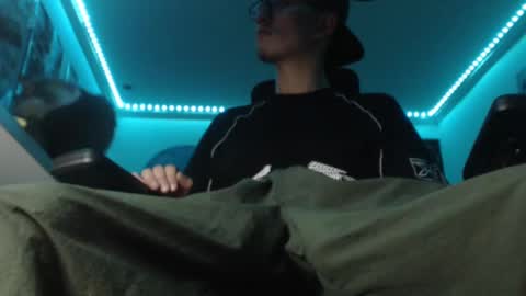 Snapshot of douglas_drake chatting on February 15, 2025, 2:47 am douglas_drake online show from February 15, 2025, 2:47 am