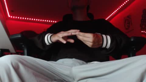 Snapshot of douglas_drake chatting on March 8, 2025, 5:49 am douglas_drake online show from March 8, 2025, 5:49 am