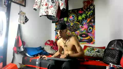 Snapshot of douglas_gallegos chatting on August 2, 2026, 7:29 am douglas_gallegos online show from August 2, 2026, 7:29 am