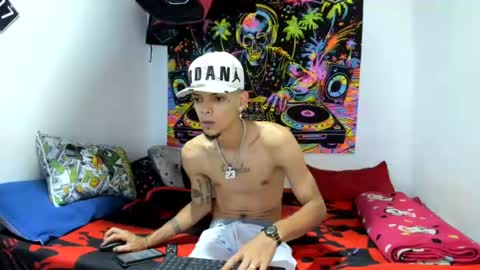 Snapshot of douglas_gallegos chatting on August 2, 2026, 8:18 pm douglas_gallegos online show from August 2, 2026, 8:18 pm