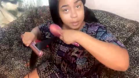 dove_love22 online show from November 11, 2025, 5:02 pm