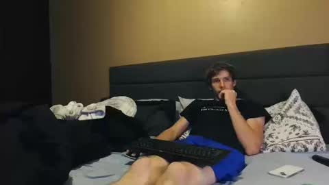 Snapshot of downforthemoney chatting on October 10, 2025, 2:43 am downforthemoney online show from October 10, 2025, 2:43 am