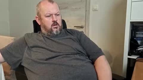 Snapshot of dpau76 chatting on November 3, 2025, 8:48 am Danny online show from November 3, 2025, 8:48 am