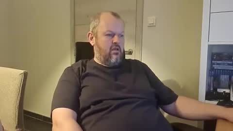 Snapshot of dpau76 chatting on November 19, 2025, 7:30 am Danny online show from November 19, 2025, 7:30 am