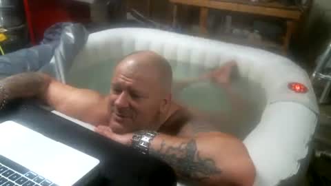 Snapshot of dr_frankensquirter chatting on January 2, 2025, 11:52 am ich wei es nicht online show from January 2, 2025, 11:52 am