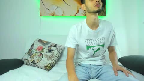 Drake and Zara online show from November 28, 2025, 11:57 am